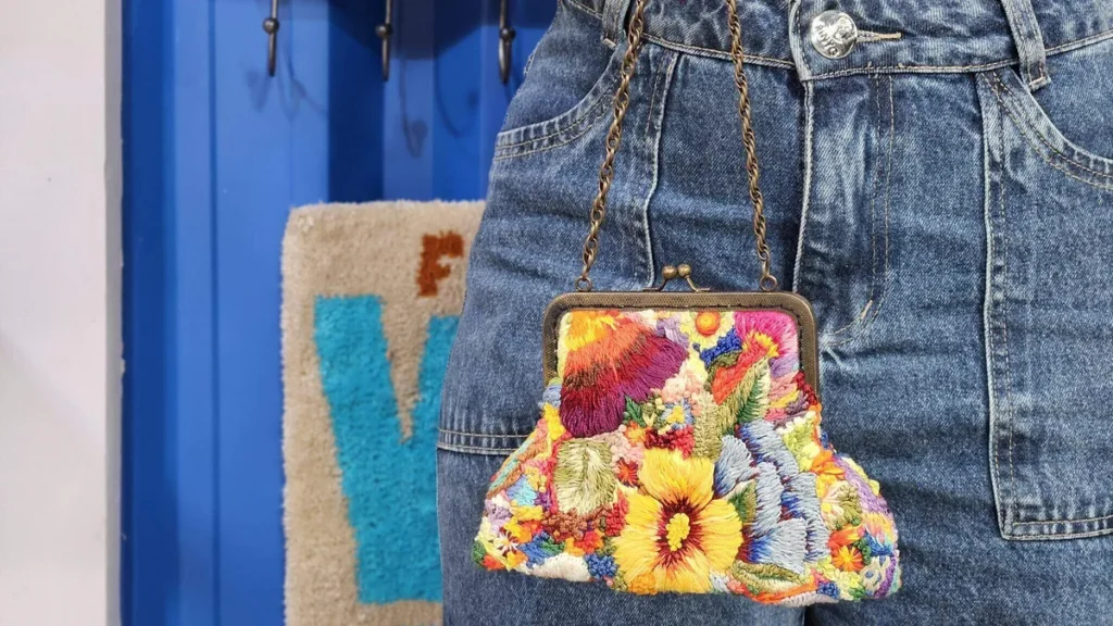 Imagem bolsa bordada faca voce mesmo E do artigo Bolsa em Tule Bordada - Faça Você Mesmo