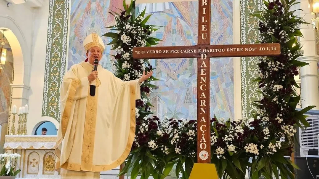 Dom Mário em sua missa de despedida