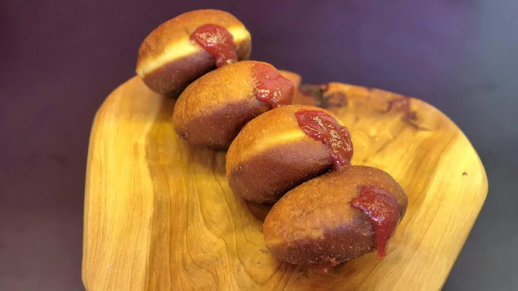 Imagem donut mineiro com fuba e goiabada sabor de do artigo Donuts Mineiro de Fubá e Goiabada - Sabor de Vida