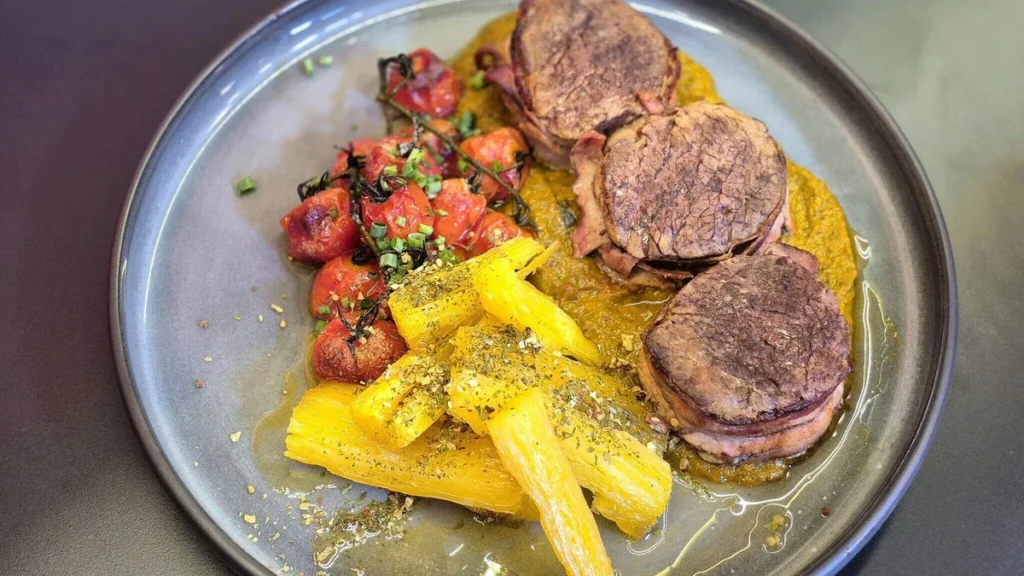 Imagem medalhao de carne com molho de tomate cereja sabor de vida do artigo Medalhão de Carne - Sabor de Vida