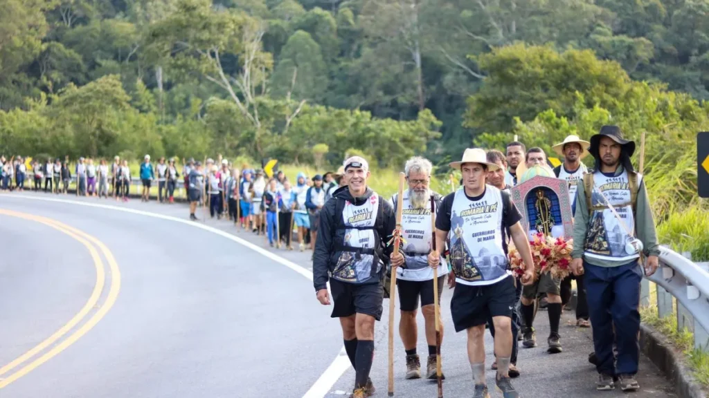 Imagem Romaria Guerreiros de Maria do artigo Romaria a pé leva a Capelinha Missionária de volta a Aparecida (SP)
