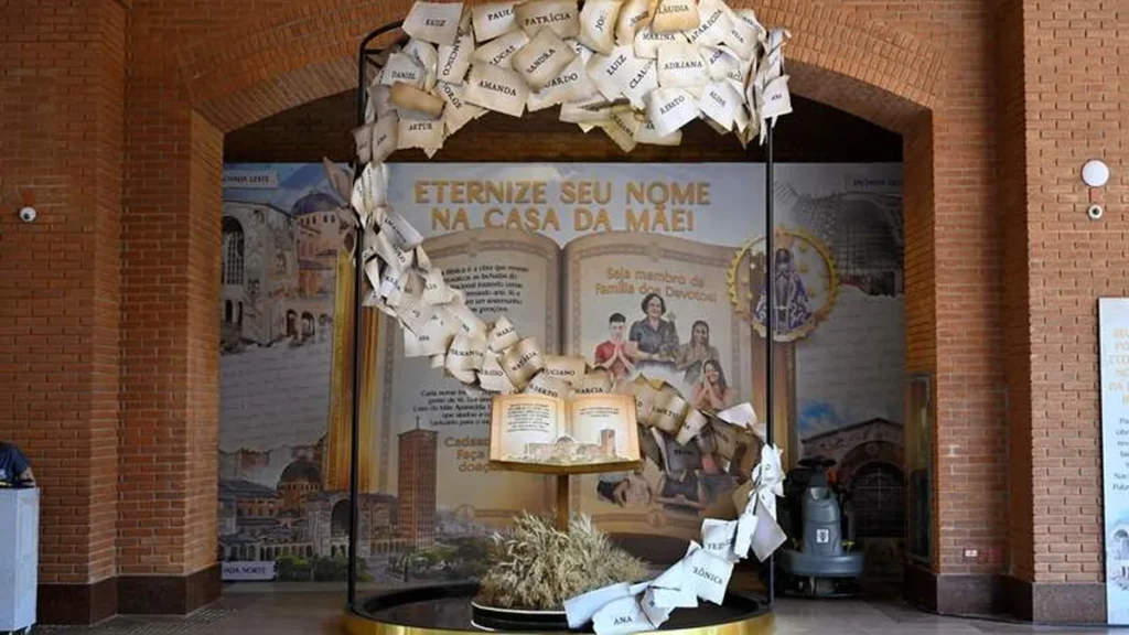 Imagem TLQ8153 do artigo Jornada Bíblica: eternize seu nome na Casa da Mãe Aparecida