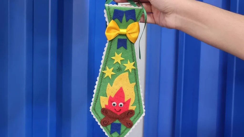 Imagem gravata festa junina do artigo Gravatinha Junina em Feltro - Faça Você Mesmo
