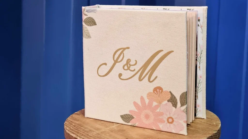 Imagem mini album scrapbook do artigo Mini Álbum de Casamento em Scrapbook - Faça Você Mesmo