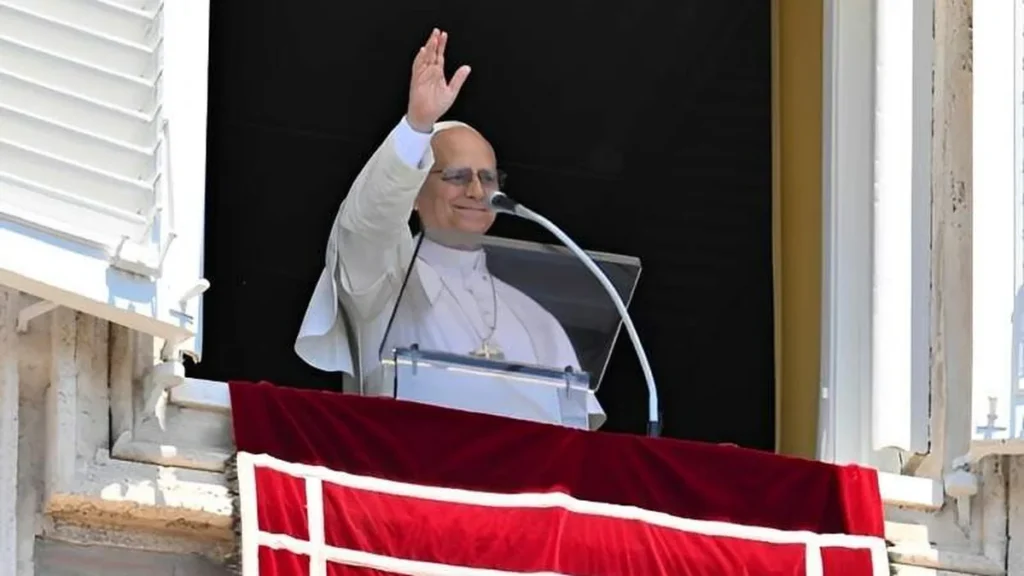 Imagem Papa Leao XIV no Regina Coeli de 24 de maio de 2026 do artigo Papa Leão XIV pede Igreja aberta e em diálogo com os tempos