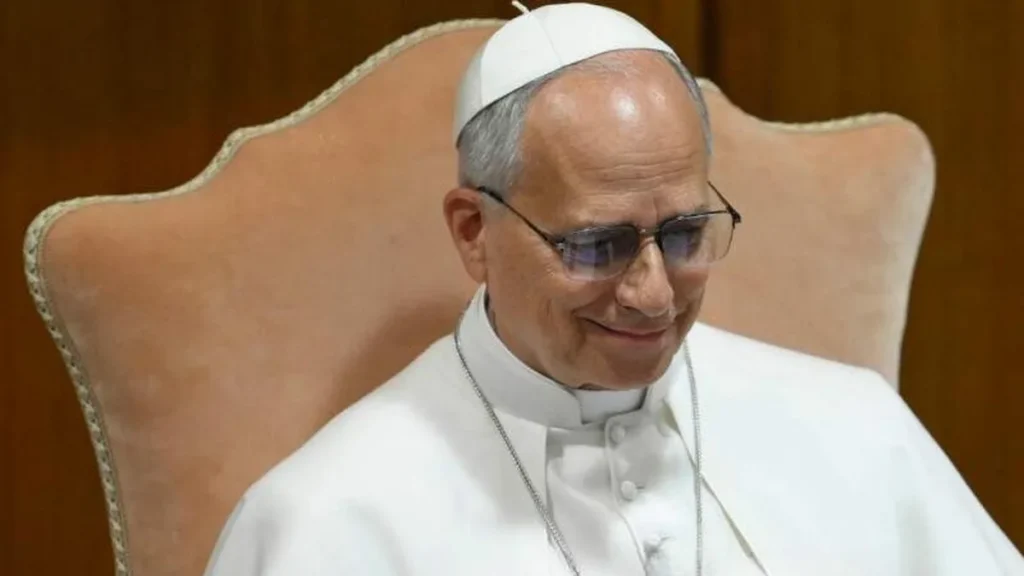 Imagem papa leao xiv durante apresentacao da enciclica magnifica humanitas do artigo Nova encíclica de Leão XIV cita Tolkien, Platão, Frankl e mais!