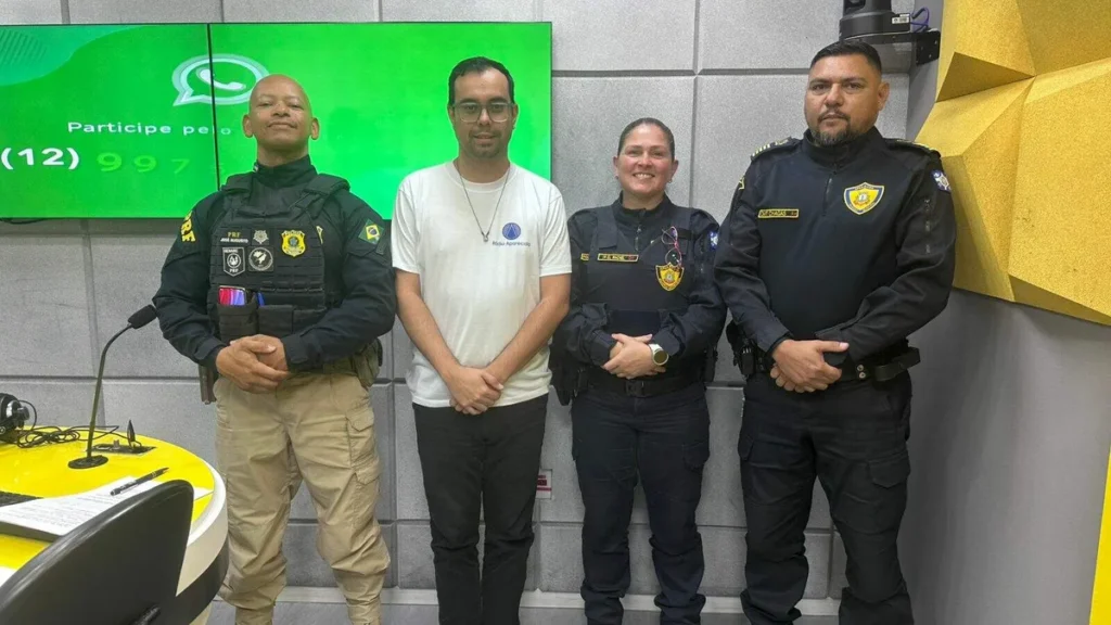 Imagem Hoje recebemos nos estudios representantes da Guarda Civil Municipal de Aparecida e da Policia Rodoviaria Federal sobre as acoes de conscientizacao do Maio Amarelo do artigo Maio Amarelo: entrevista no JR destaca conscientização no trânsito