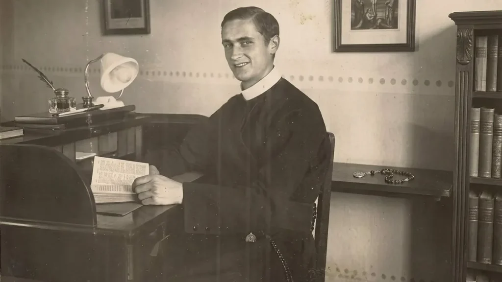 Imagem Missionario Redentorista Padre Laurindo Rauber em Tiete SP do artigo 1955: Consagração a Nossa Senhora é rezada pela primeira vez na Rádio Aparecida