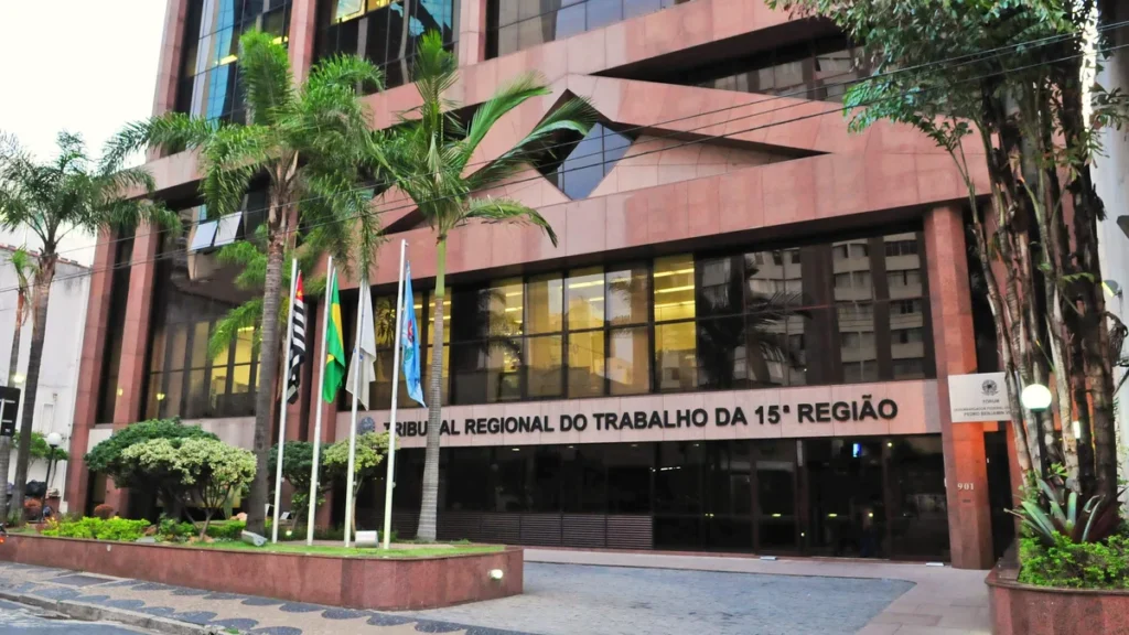 Imagem fachada do TRT 15 do artigo Carta de Aparecida denuncia precarização das relações laborais