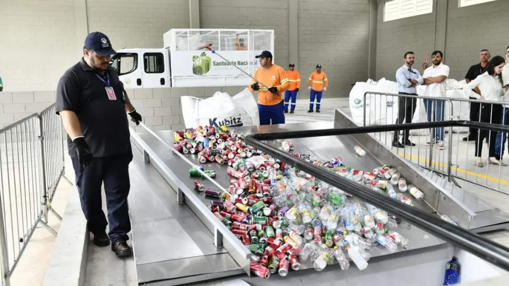 Imagem Usina de Reciclagem Santuario Nacional do artigo Usina de triagem e compostagem está em plena atividade em Aparecida